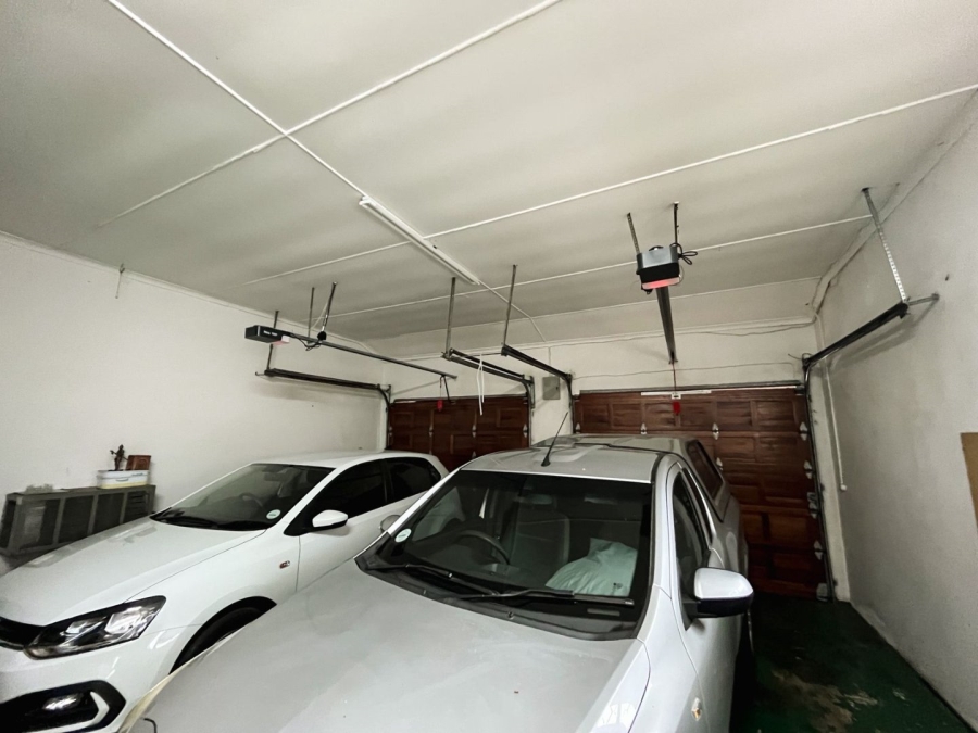 5 Bedroom Property for Sale in Vanes Estate Eastern Cape